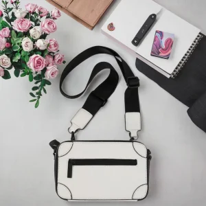 Custom Large Capacity Men’s Messenger Bag Fashion Style PU Pocket Waterproof Striped Pattern Business Outdoor Use