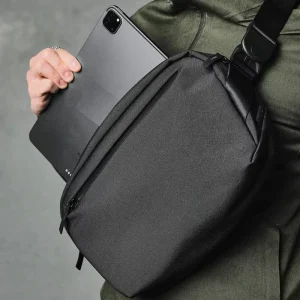 Custom Men Trending Waist Bag Waterproof Chest Motorcycle Bike Sling Bag With Lock Custom Logo USB Anti Theft Crossbody Bag