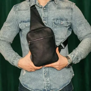 Custom Oem Full Grain Leather Bags Black One Sided Leather Crossbody Bags Men Travel Men’s Leather Shoulder Bag