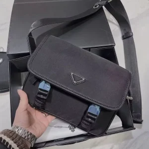High end Luxury Leather Men Casual Crossbody Bag Business Shoulder Bag Versatile Large Capacity Snap Closure Bag Designer Bags