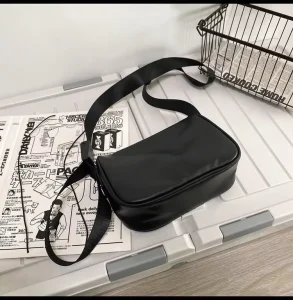 Ins Popular Crossbody Mailman Shoulder Bag Men’s Casual Solid Color Crossbody Bag Lightweight European American Retro PU Bag