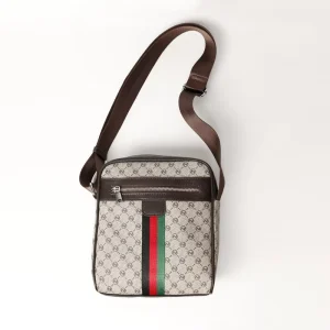 Luxury Designer Private Brand Men’s Messenger Bag and Shoulder Bag Fashion Men’s Accessory