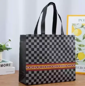 Medium Men’s Women’s Letter Non Woven Tote Bag Environmentally Friendly Reusable for Advertising Daily Use