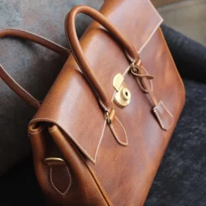 Men’s Handbags with a Wide Variety of Styles. Custom Logos, Product Catalogs Can Be Provided.