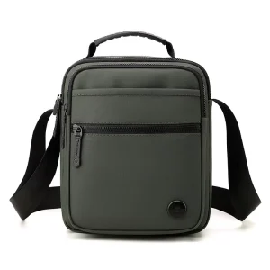 New High-quality Men’s Business Commuting Shoulder Bag Crossbody Bag Men’s Multi-layer Senior Sense Simple Men’s Small Body Bag