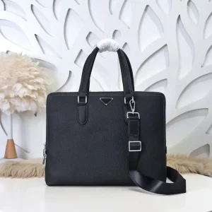 Retro Style Genuine Leather Soft Men’s Briefcase Business Travel Laptop Bag with Zipper Closure Portable Office Bag