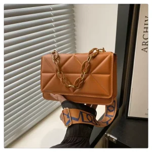 Simple Casual Men’s PU Handbag Fashionable New Style Retro Bag Distinctive Wide Shoulder Strap Chic Small Size Flap Style