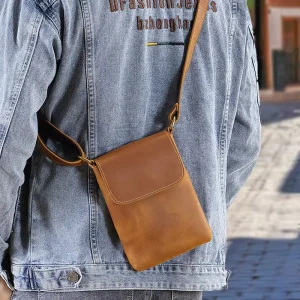 Spot Custom Genuine Leather Top Layer Slung Shoulder Bag Simple Small Premium Mobile Phone Retro Button Closure Fashion