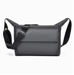 Stylish Men’s High Quality Waterproof Anti-Theft Sports Crossbody Bag Customized Logo Outdoor Messenger Bag Casual Halter Top